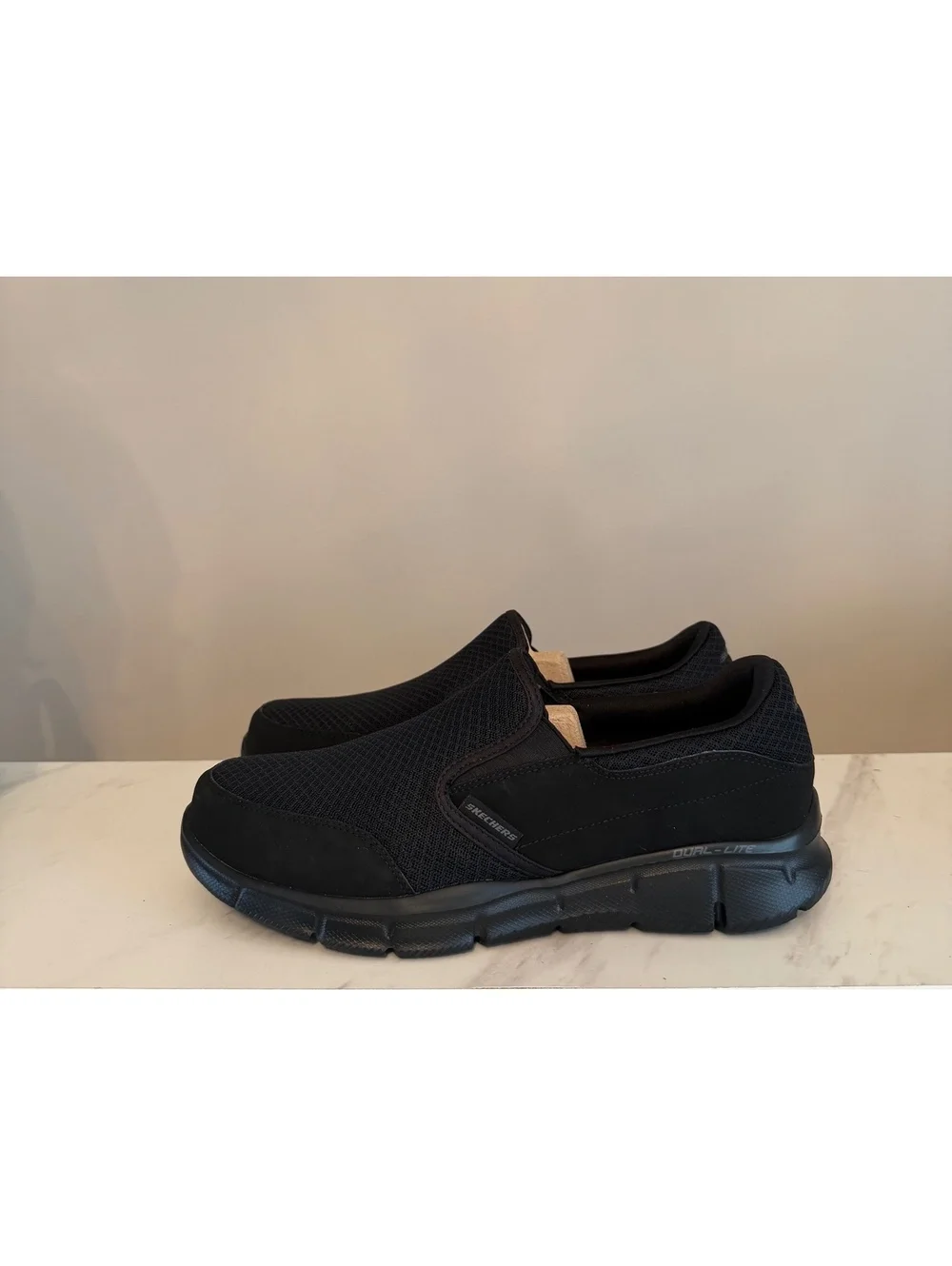 Skechers Equalizer Persistent Black Shoes Mens Size 10 EW Extra Wide Fit